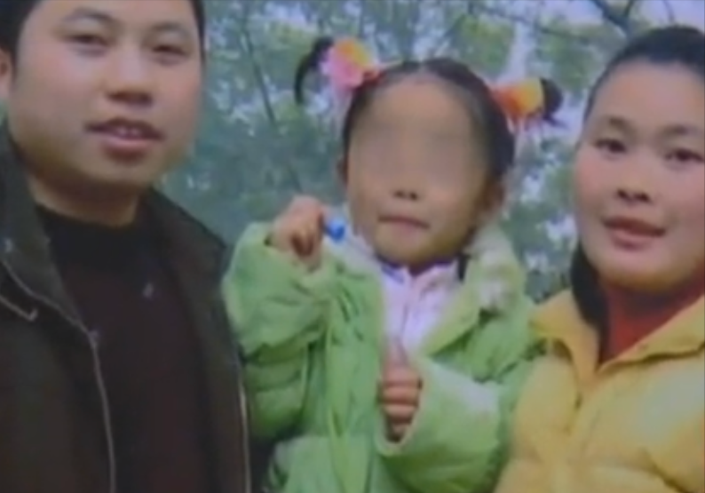 04年，成都男子携妻遭车祸致妻子2级伤残，6年向法院提出8次离婚