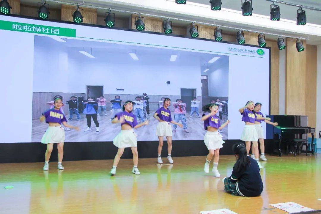 花田花绽，阅读悦心｜双流区黄甲小学举行读书节之阅读表演赛