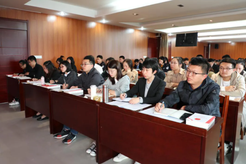 谈女朋友过多也不行？政审环节被同学举报，导致考生无缘公务员