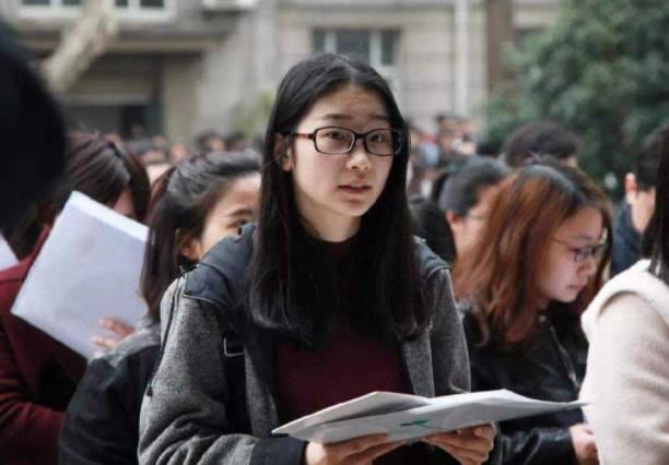 考研专业中的四大“卷王”，复试远超国家线，想报考的学生要慎重