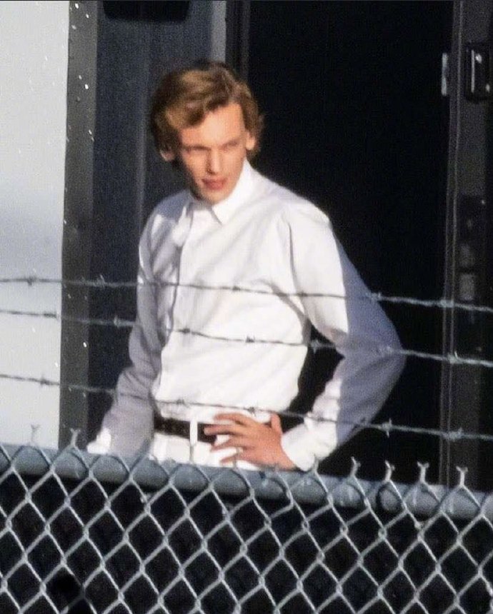 杰米·坎贝尔·鲍尔谈《怪奇物语》第四季：我内心真的涌现出了那股火焰