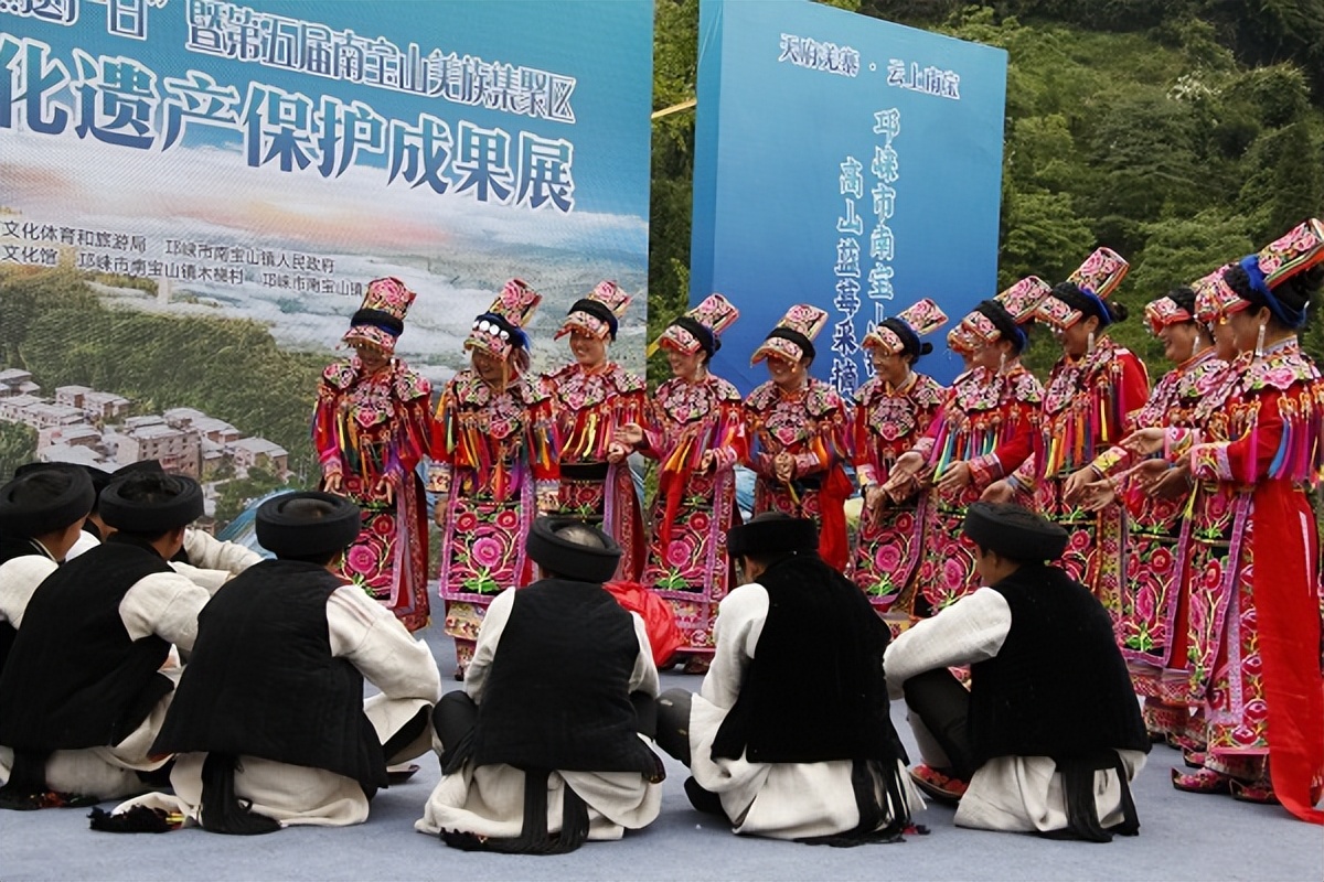 第五届南宝山羌族集聚区非物质文化遗产保护成果展在邛崃举行