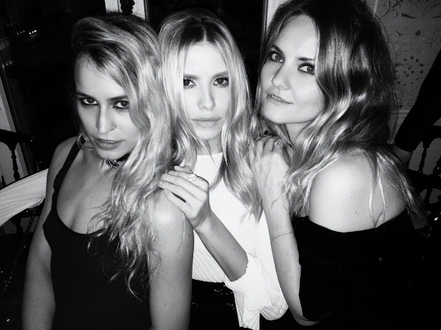 俄罗斯贵妇埃琳娜：16岁入狱，19岁嫁给救命恩人，生4胎身材苗条