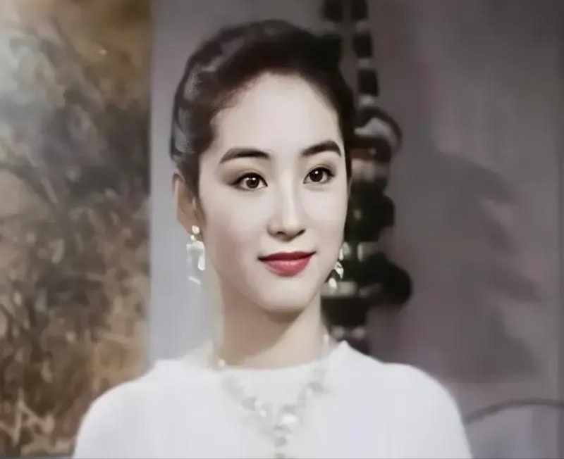 有一种“自卑”叫我好丑，这4位女星都不照镜子的吗？