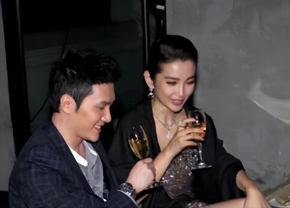 离婚还能做朋友，聚会度假遛孩子，这5对离异明星夫妻，还有往来