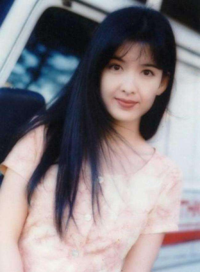 19位惊艳了时光的“80年代港风美女”，个个美到窒息，一见误终身