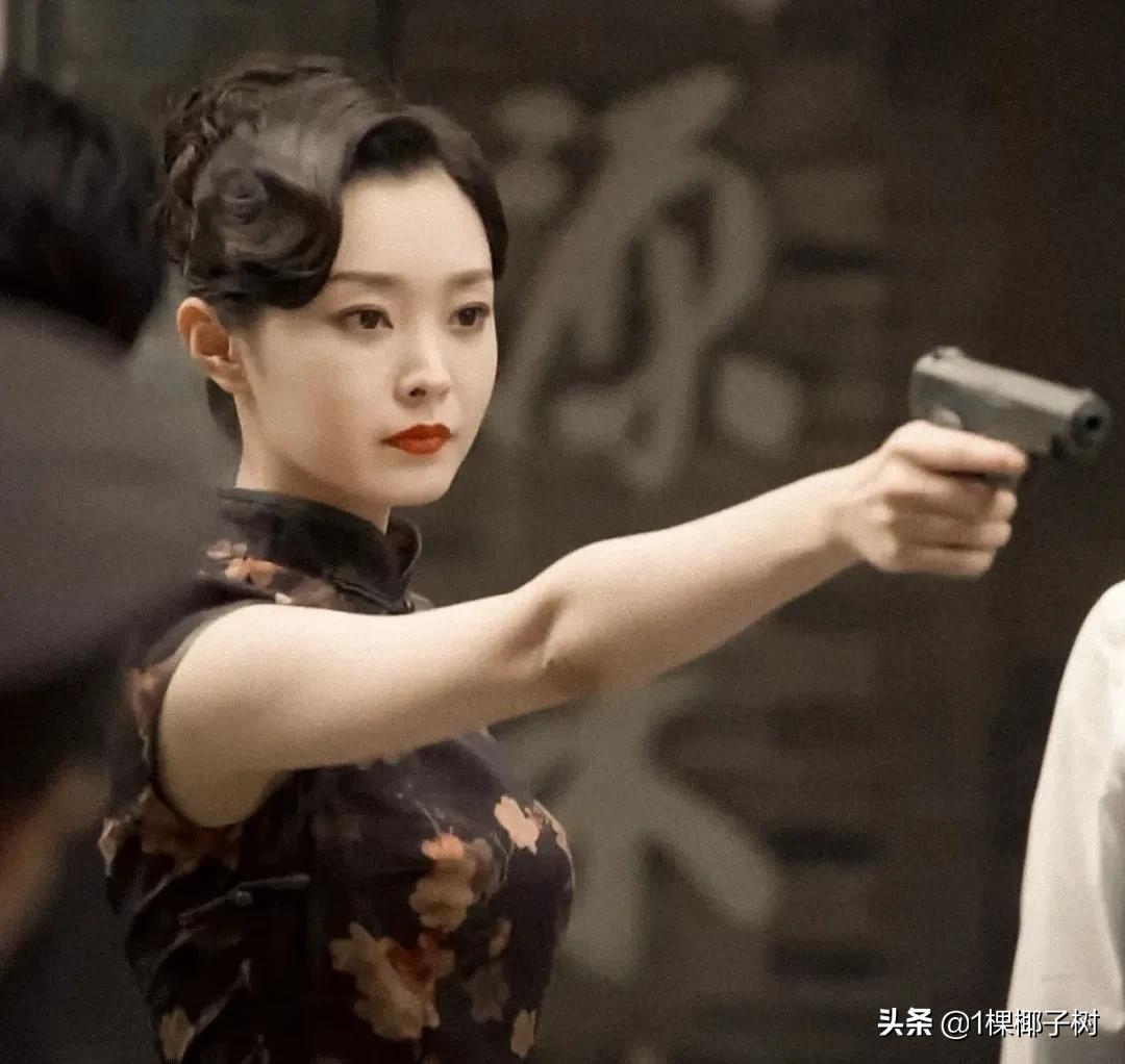 宋轶她好适合这样的服装