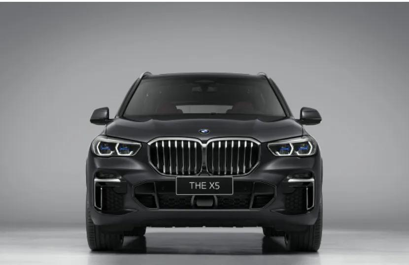 提高舒适性和增加豪华感的高质量内饰的宝马X5新能源2022款