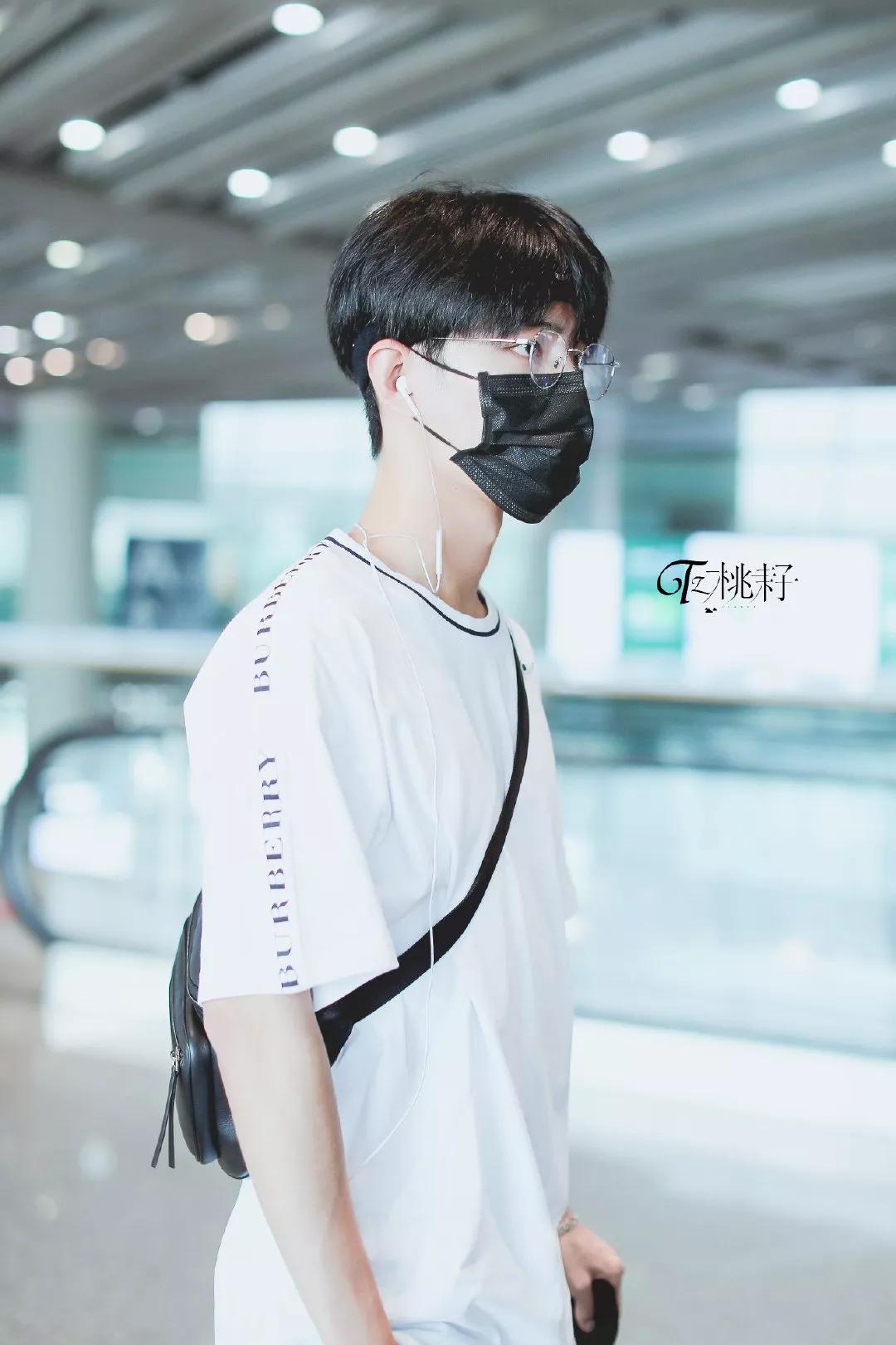 考古肖战:2018年9月—12月机场时间线汇总,今天请叫我收图狂魔