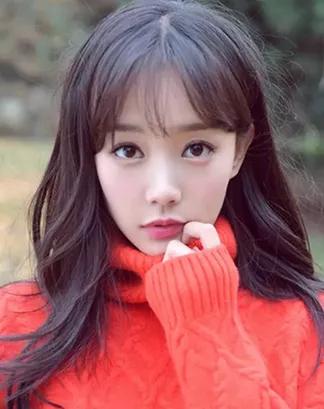 甜美可爱的李一桐