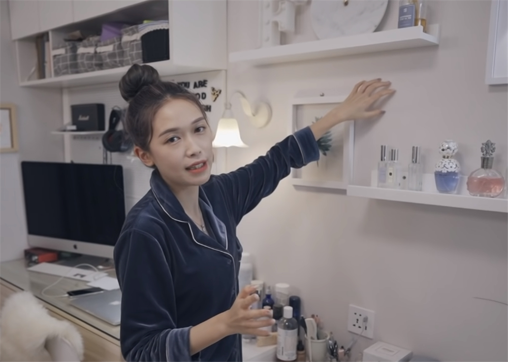 90后女生改造9㎡卧室：将逼仄空间化腐朽为神奇，半平米都不浪费