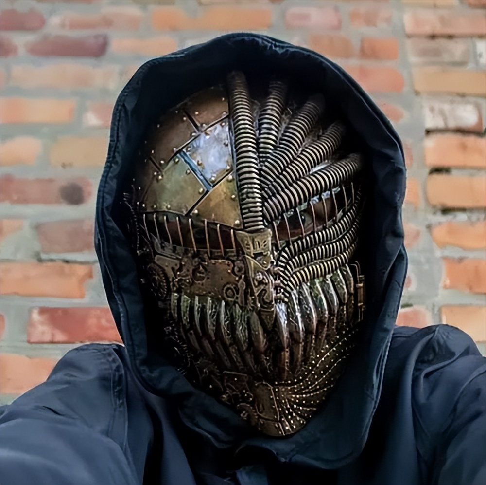 乌克兰艺术家的蒸汽朋克风面具,把密集恐惧症看沉默了