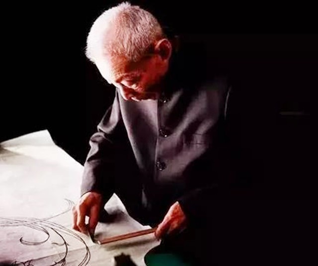 “最后的上海裁缝”：做了82年旗袍，胡蝶、巩俐都是其“死忠粉”