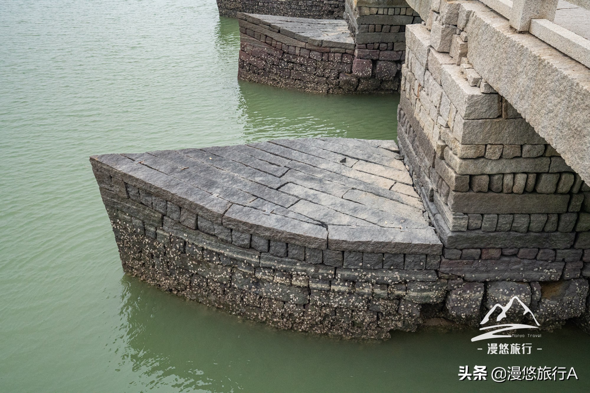 这古桥历时6年建成，花了1400多万两，还在1000年后的今天通行？