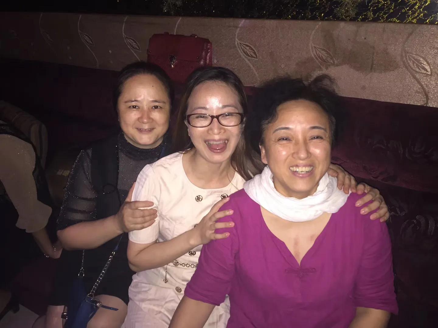 健康营养的情感滋养着这段爱情，余生不长，春秋有限，且行且珍惜