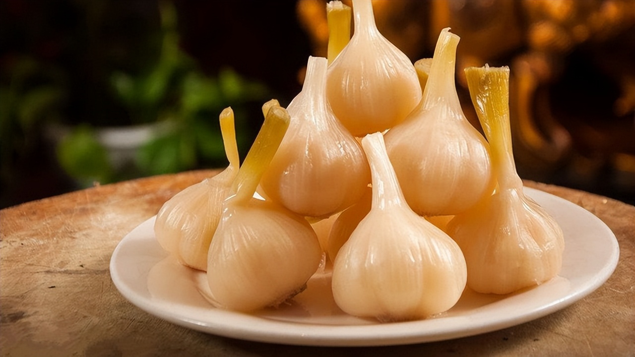 经常吃大蒜的人，或许会收获这8个好处，建议了解一下