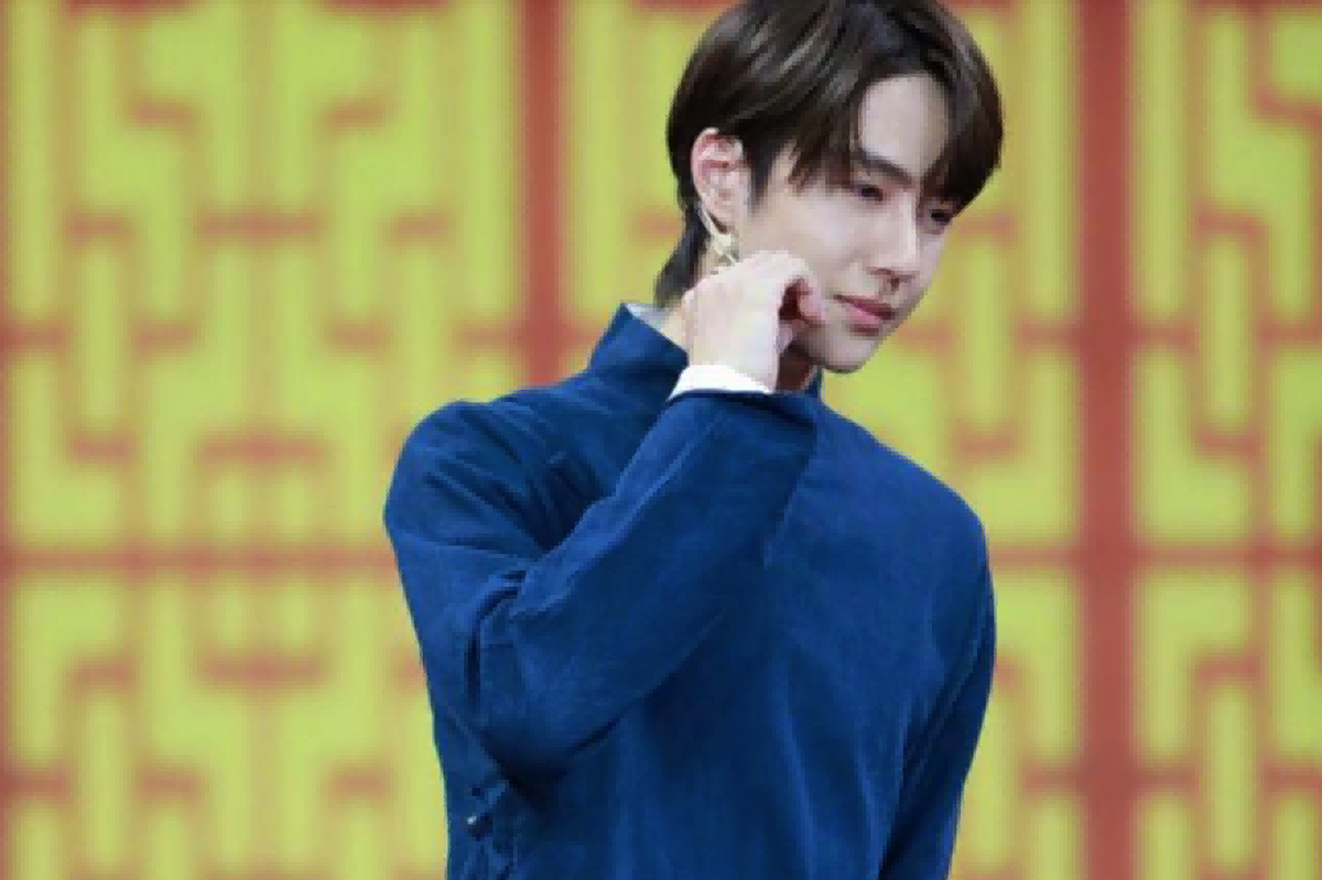 “气质不行”别穿长衫！这12位民国贵公子，完美诠释什么叫儒雅