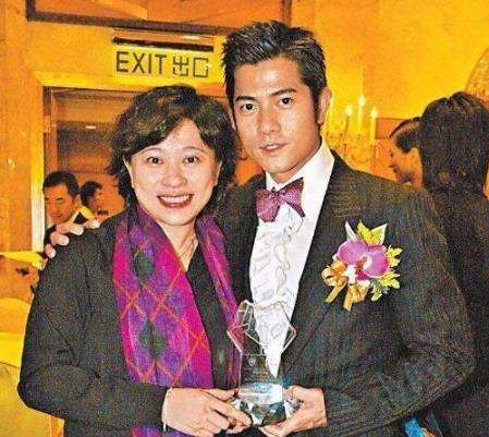 盘点：与经纪人传出恋情的十大明星，有人是真爱，有人是露水情