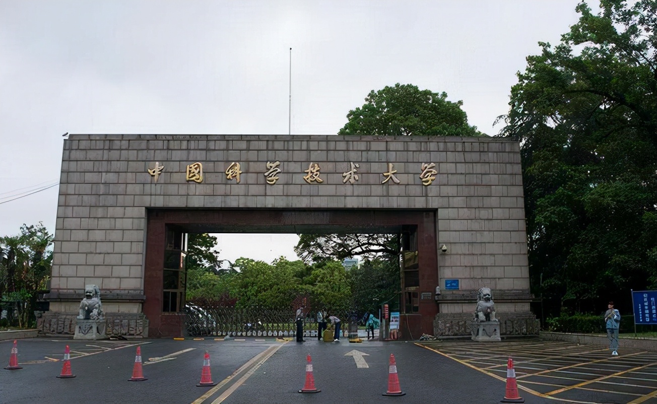 我国“百强大学”排名出炉，复旦进步明显，上海交大无缘前5