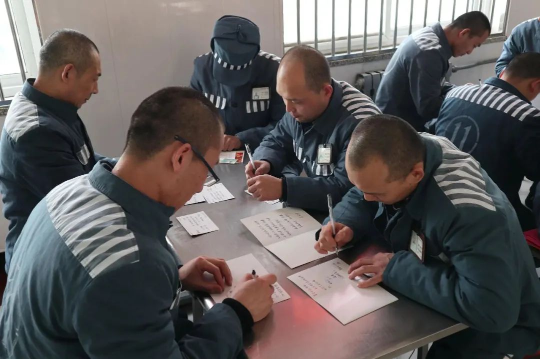 亲人在监狱服刑,家属如何给他(她)写信?