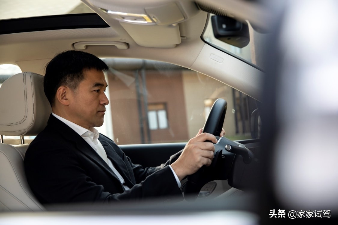 不止于豪华 汽车行业资深专家品鉴梅赛德斯-奔驰GLE SUV