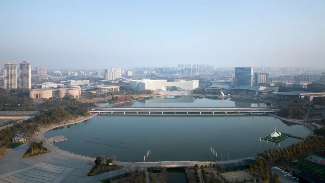 中国扬州运河大剧院 / 同济大学建筑设计研究院