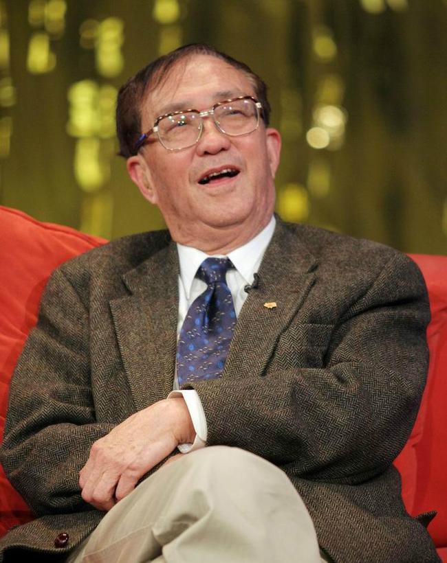 谢晋：4个子女3个低智，唯一正常的孩子患癌离世，一生比黄连还苦