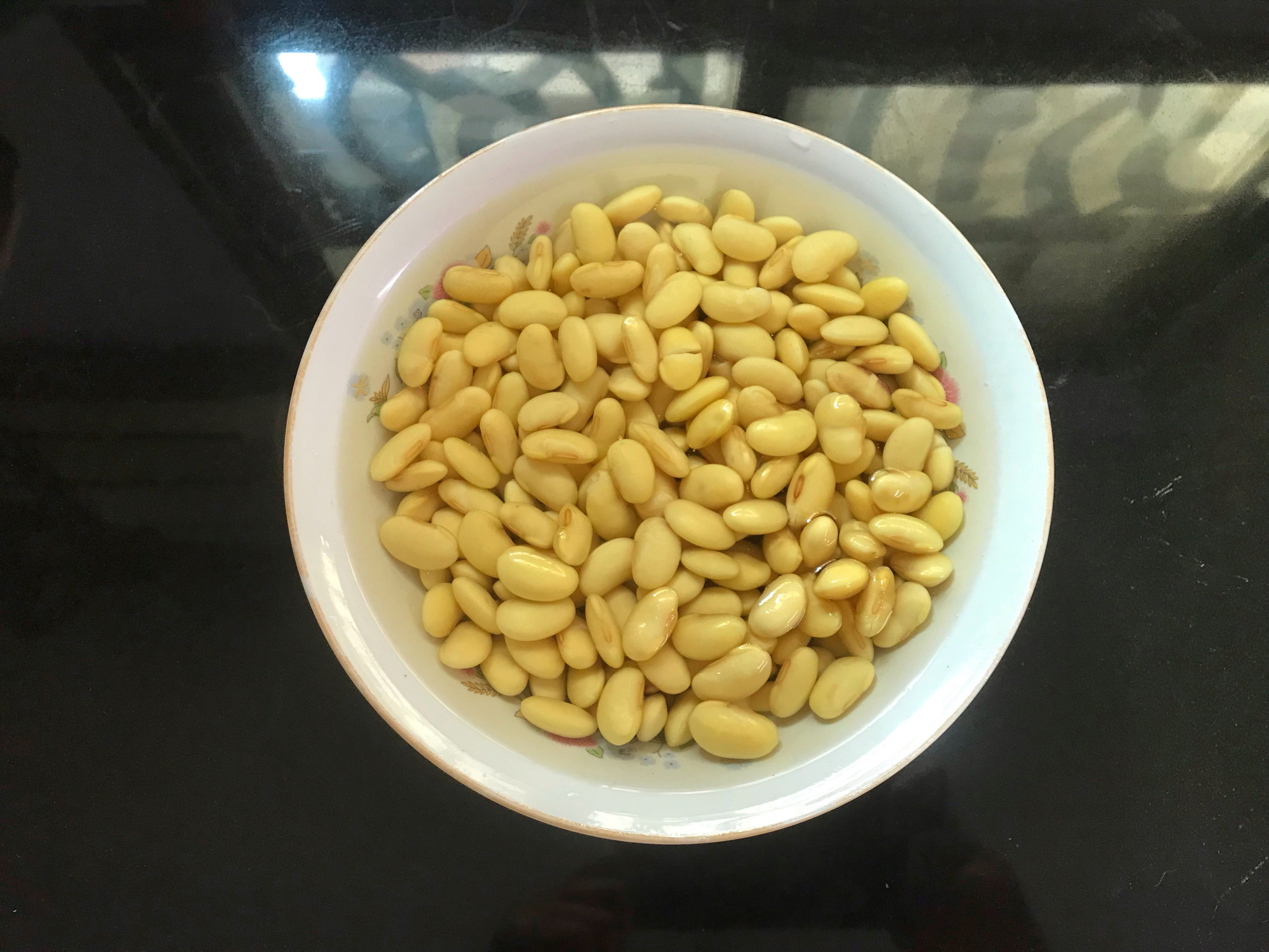 黃豆燉豬蹄的做法,黃豆燉豬蹄的做法下奶