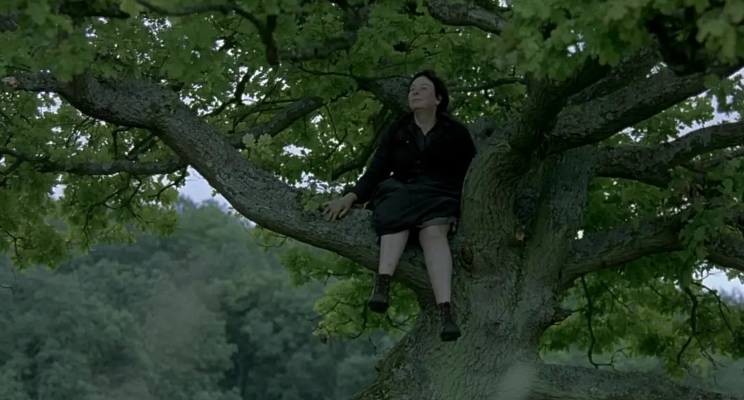 女清洁工的画作，曝光后震撼世人