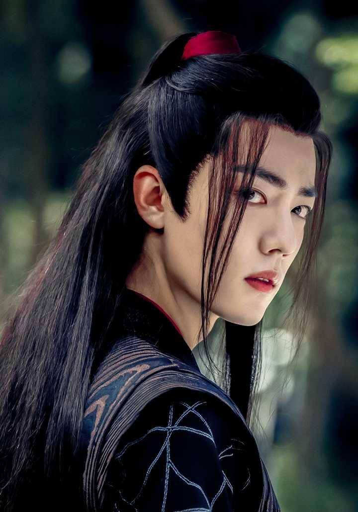 回眸一笑百媚生！男人魅起来太欲了，这6位的回眸杀让人惊艳