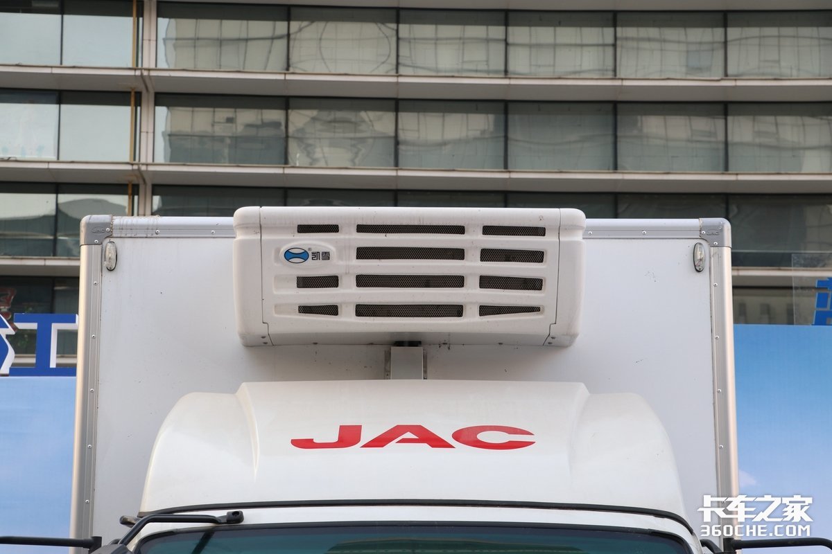 冷藏车新标杆！康铃J6冰博士如何走红市场？搭载安康3.0升动力