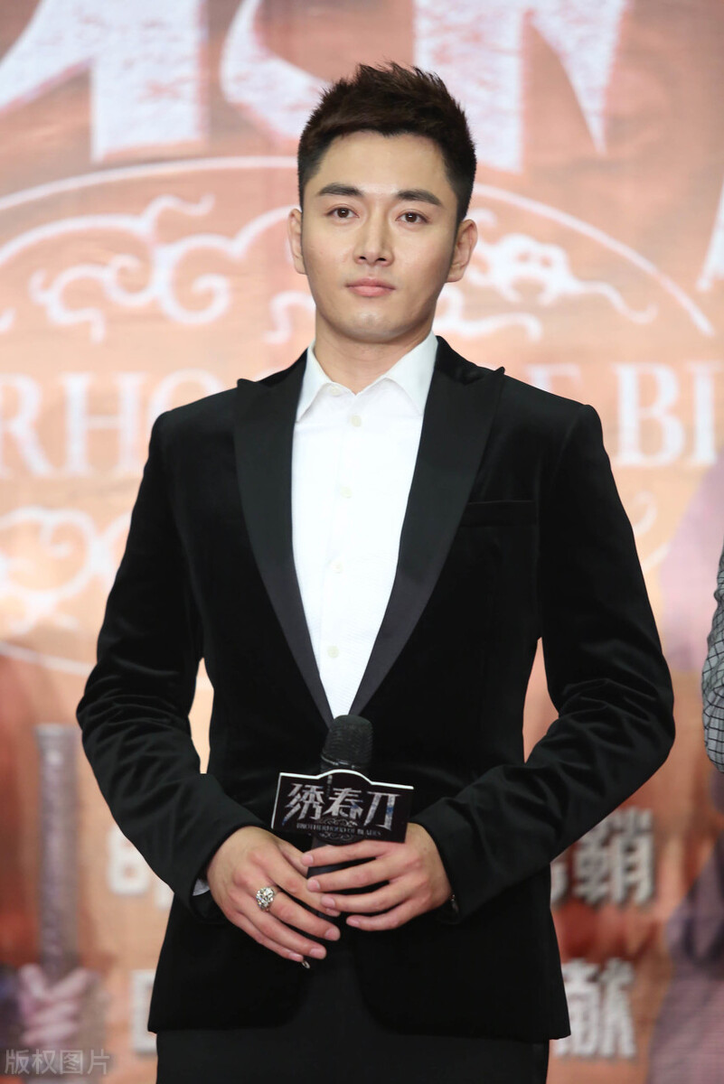 1,丁修是江湖中人有着侠义之心,师傅其他师兄弟都不在了就剩师弟丁显