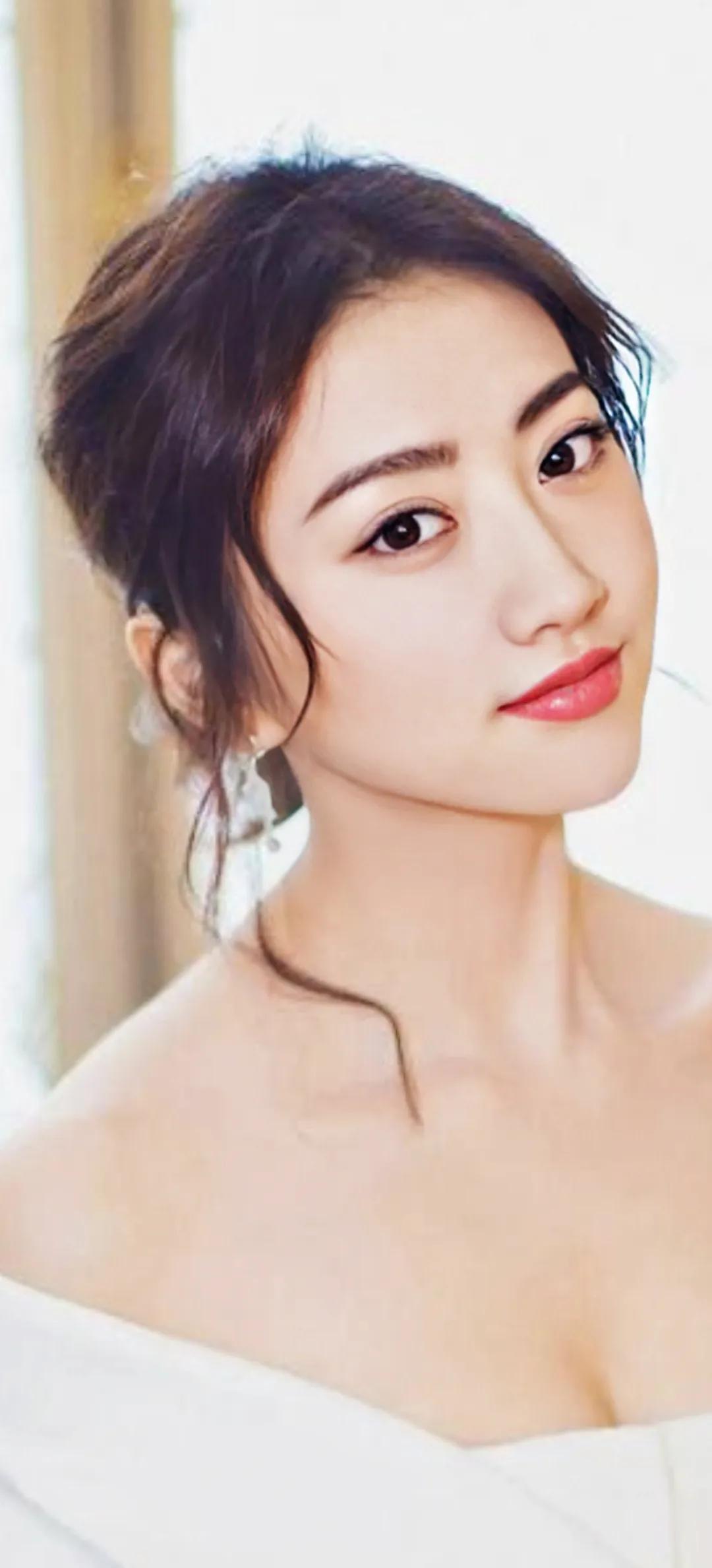 千秋无绝色,悦目是佳人.景甜超高清写真美图张张性感漂亮