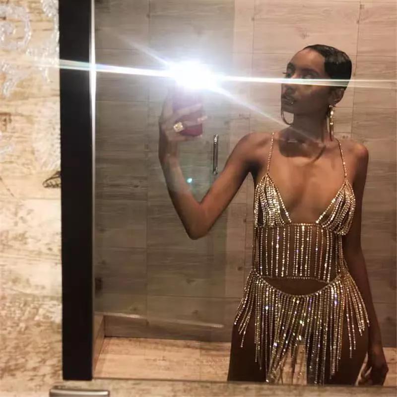 黑人模特因为肤色的原因，同样的工作，工资比白人低