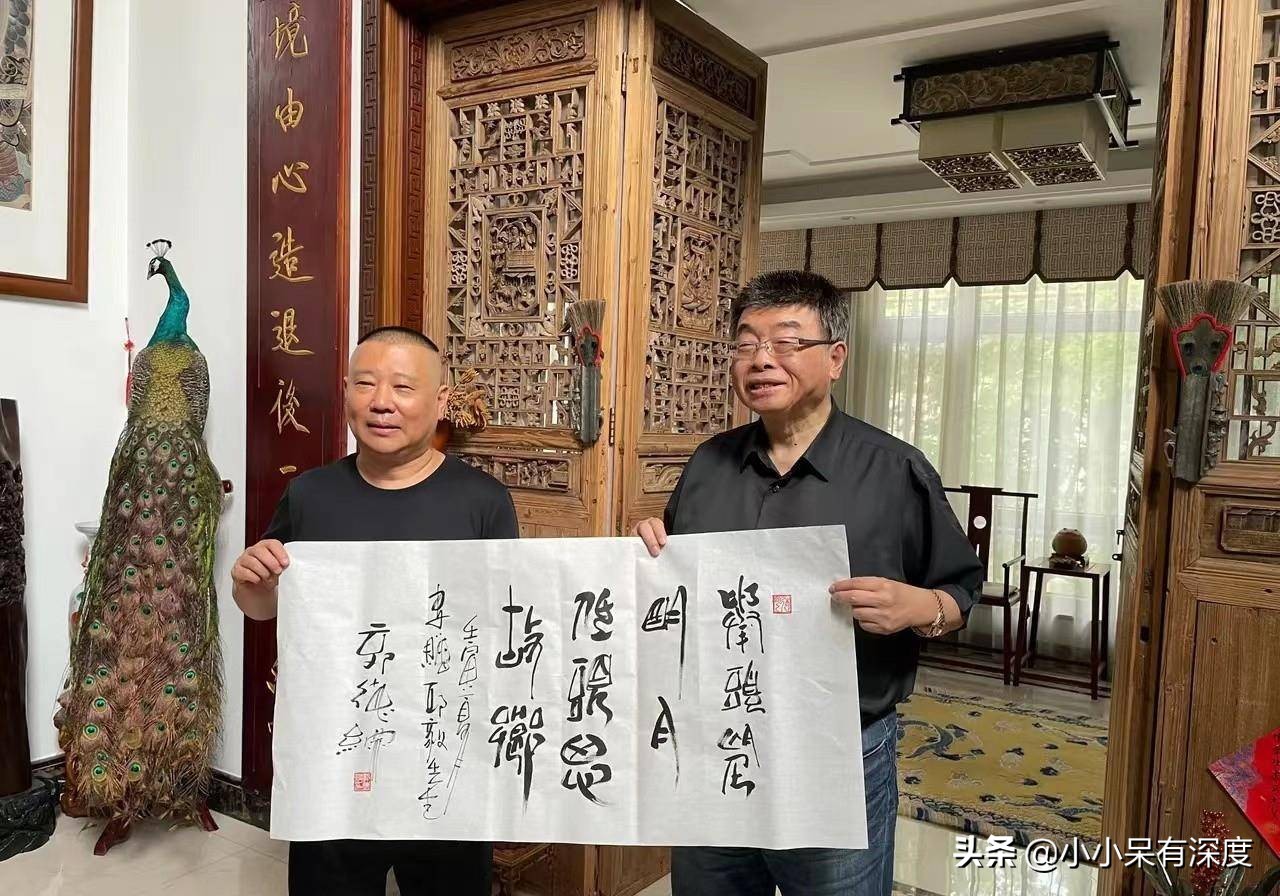 台湾邱毅教授，他铿锵有力地点评，在中国大陆圈粉无数，深受欢迎