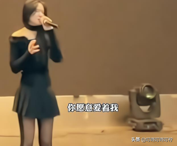 南京高校女生穿黑丝考试，网友化身“柠檬精”：这就是穿衣自由？