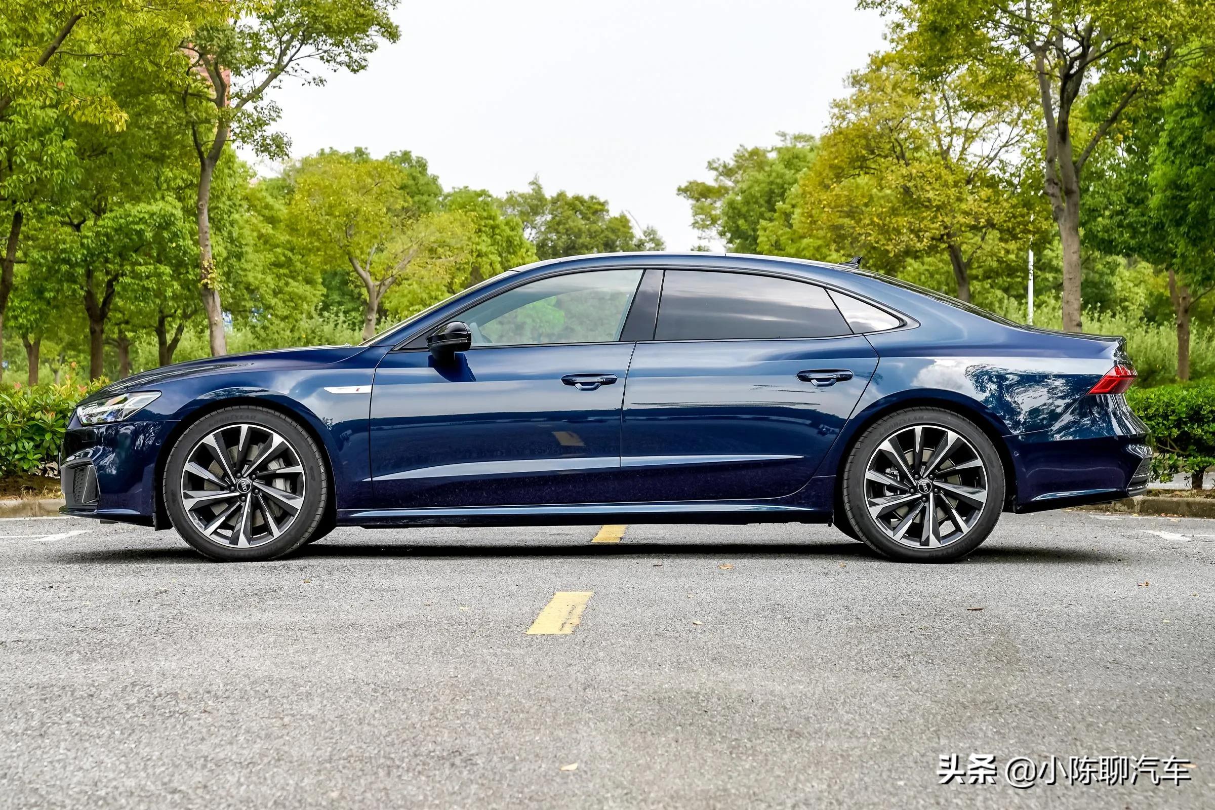 奥迪A7L：67.07万买先行版，价格比奥迪A7实惠，3.0T动力