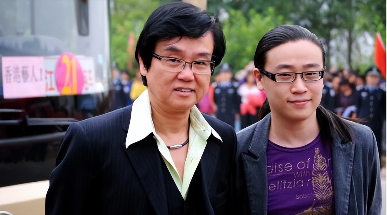 原本黄百鸣不想让儿子进入电影圈,但黄子恒从小耳濡目染,对电影产生