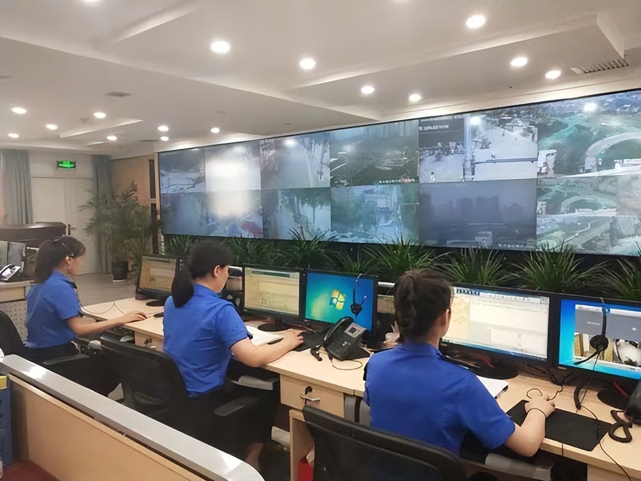 ������سǹܾ֣���������ͬ���� ����Ⱥ�ڡ�����롱