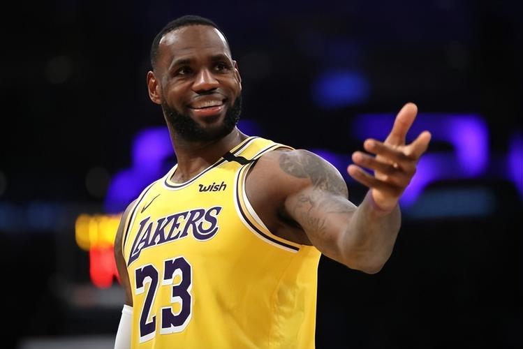 nba成为巨星的球员有哪些(NBA真正称得上世界巨星就5人，无冠艾弗森最励志，库里新上榜)