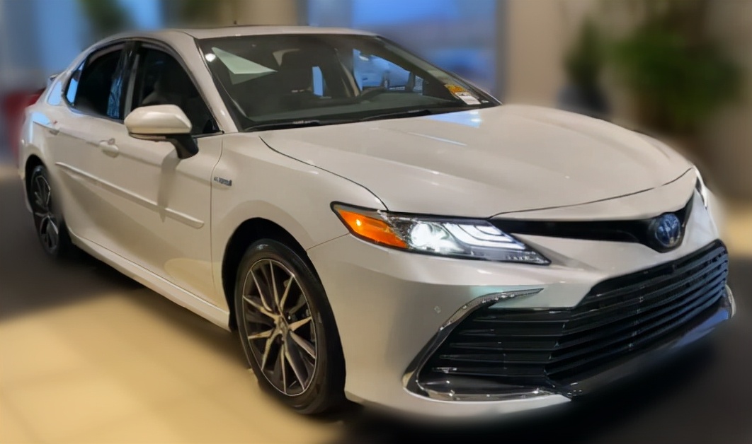 丰田凯美瑞白色(凯美瑞) - 四帝国车市