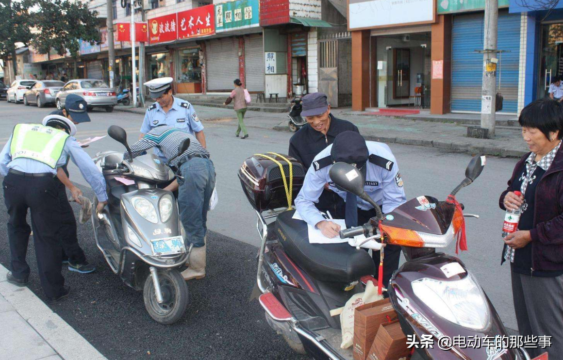 只需一个驾照，轻松掌握电动汽车驾驶技巧全攻略
