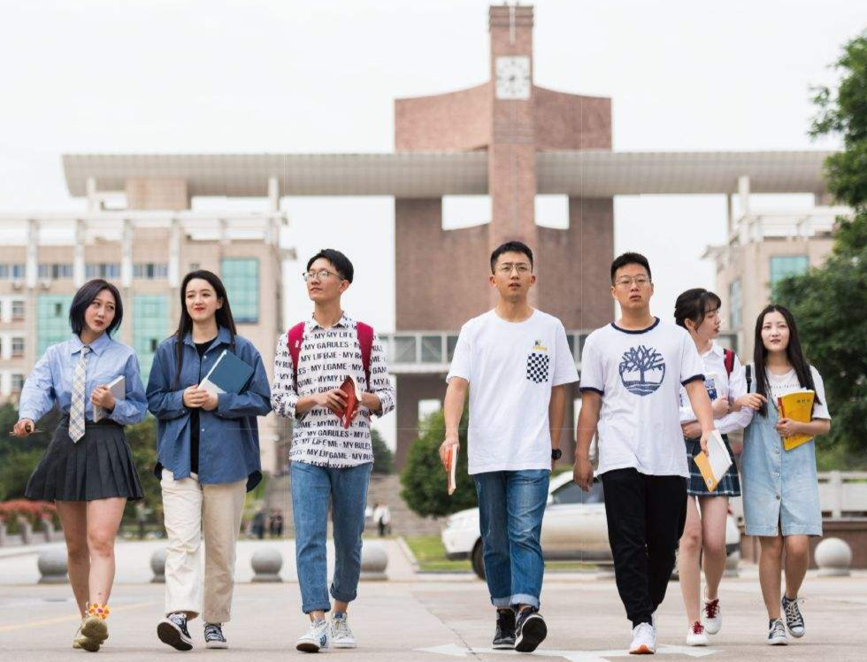 法学界的“五院四系”，指的是哪些大学？包括西北政法大学吗？