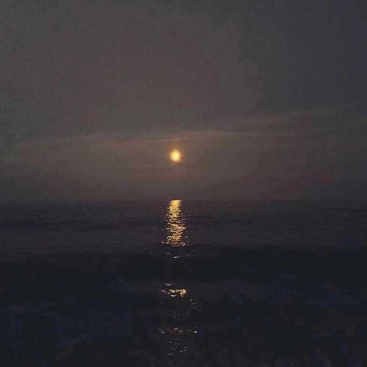 深夜emo发的朋友圈文案