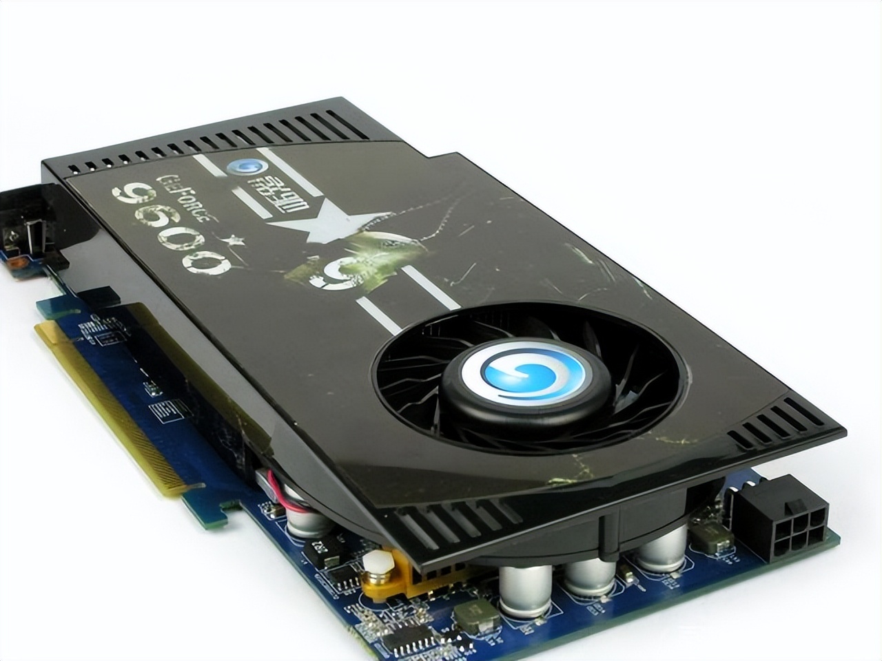 购买电脑时集显与独显的性能相差很大吗?