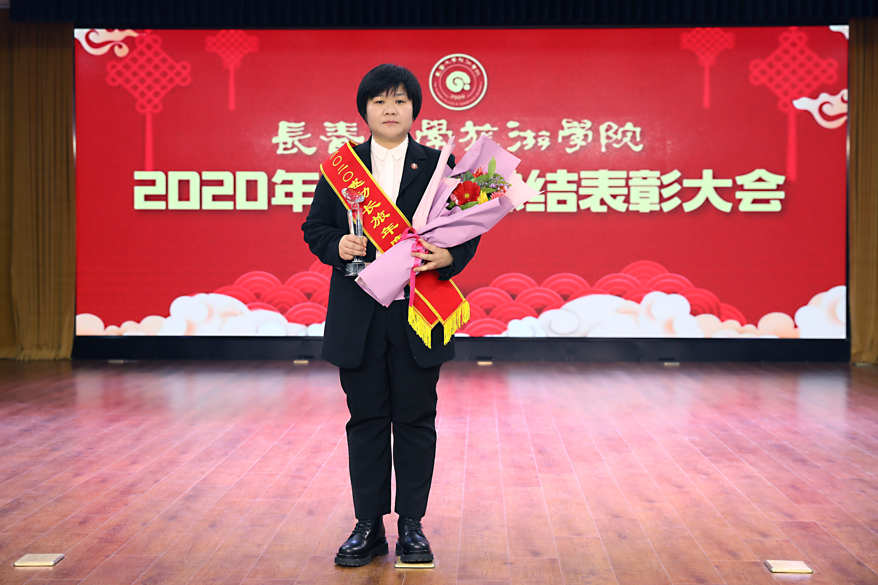 华人策略celue张锦华：行走在校园里的校外“大白”