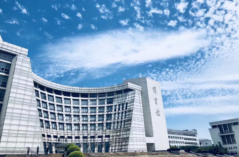 从同学到夫妻！他们毕业于上海“双一流”，如今携手做公益，收获肯定！