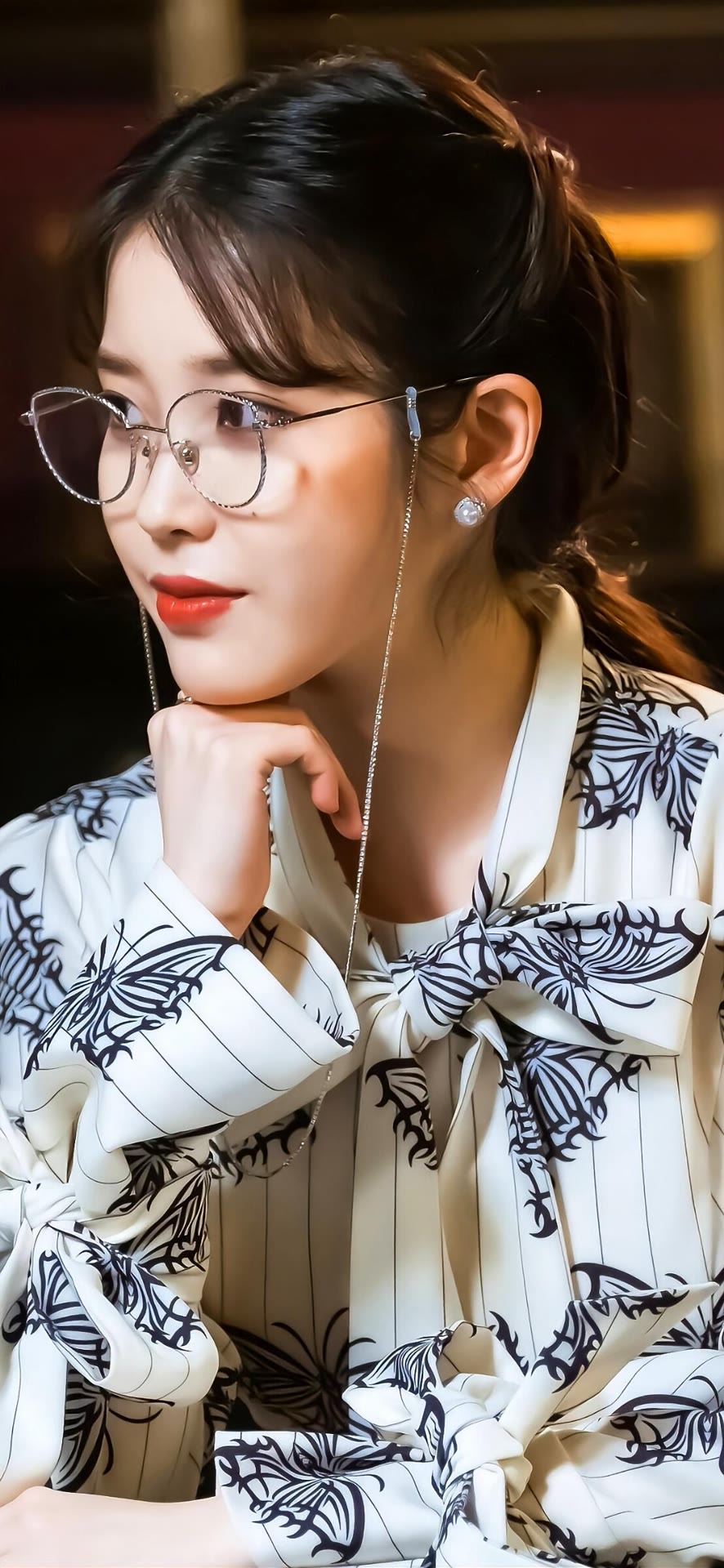 国民女孩IU李知恩，出道12年从未过气1