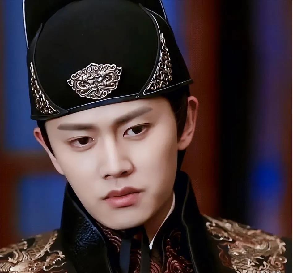 古装封神的男演员，古装扮相大气端庄
