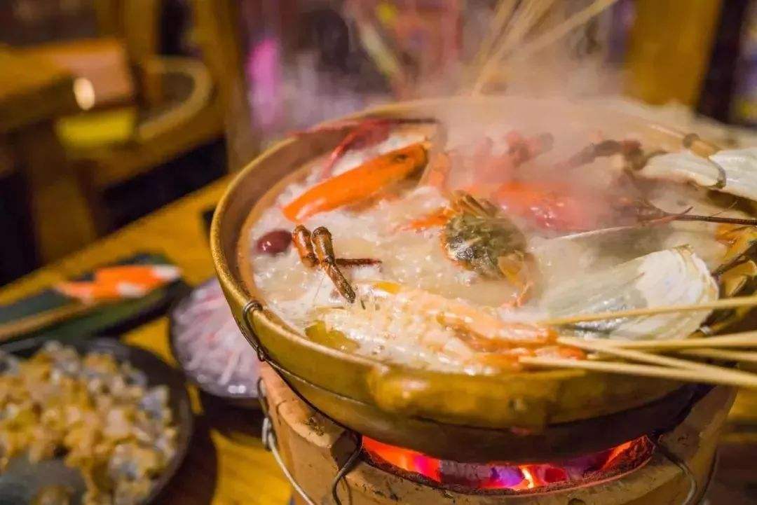 各地特色火锅有哪些（我国不同地区的特色火锅盘点）